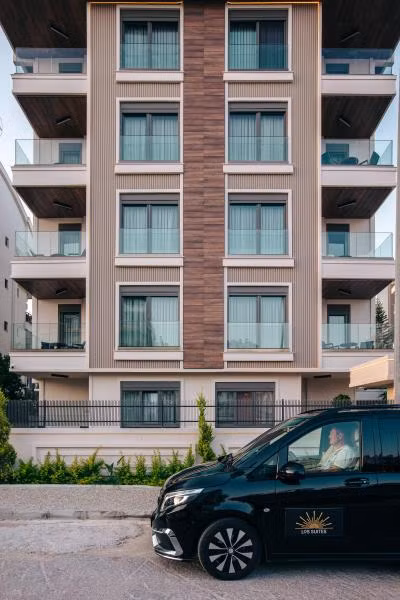 LOS Suites — 5