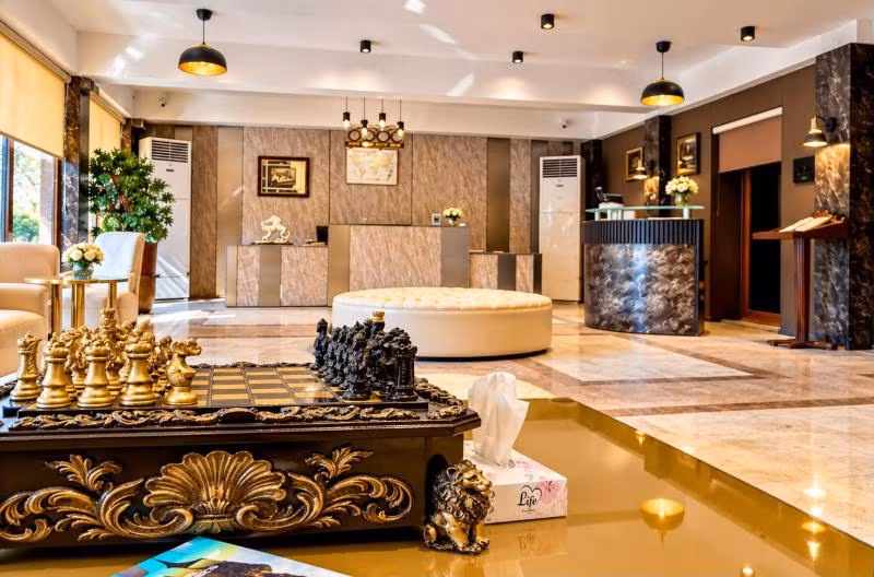Lake Palace Hotel — 5