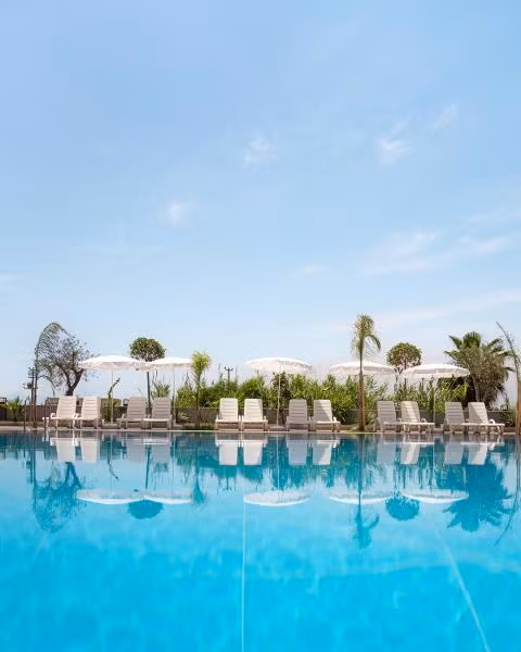 Laristone Suite Spa Hotel - 1