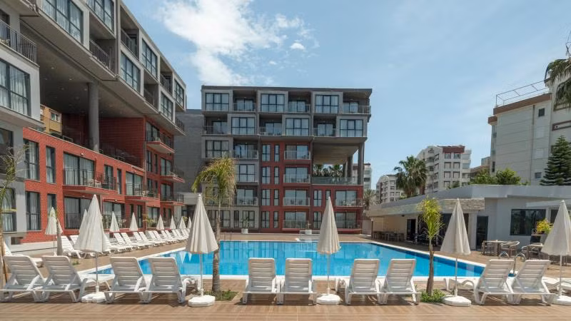Laristone Suite Spa Hotel — 3