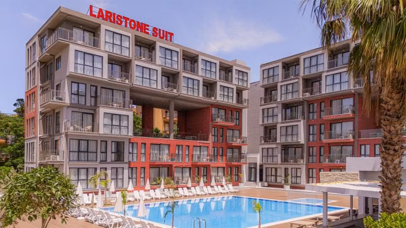 Laristone Suite Spa Hotel — 5