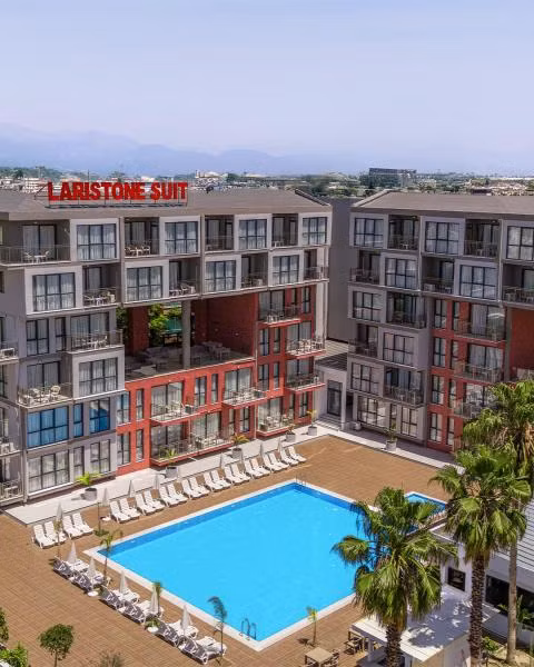 Laristone Suite Spa Hotel — 7