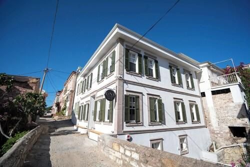 Lina Guest House — 2