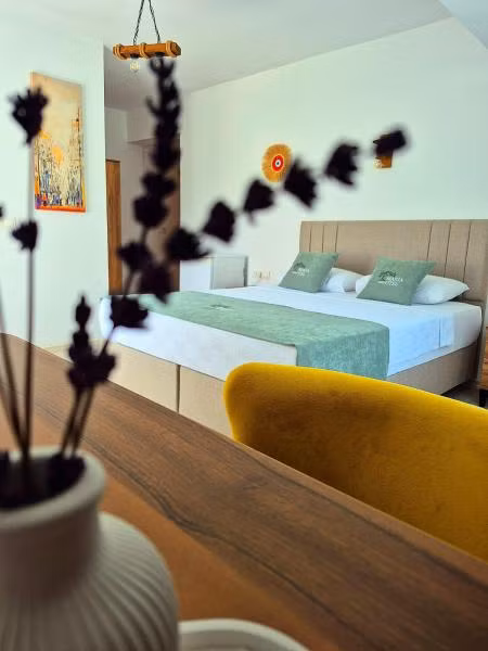 Makia Otel - 2