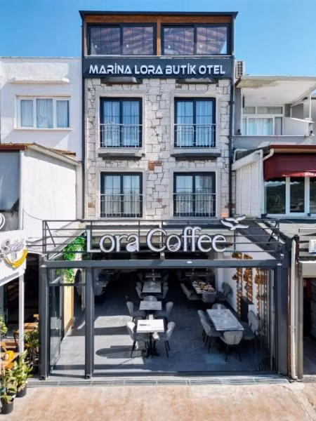 Marina Lora Sığacık
