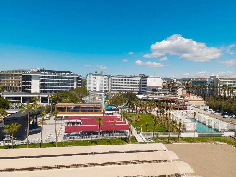 Mira Meridia Beach Hotel - 3