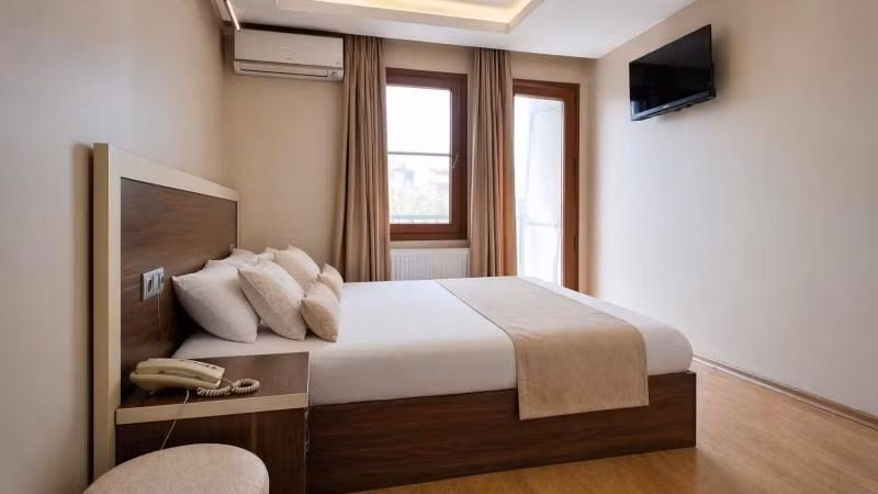 Merkez Pansiyon Otel İzmir — 10
