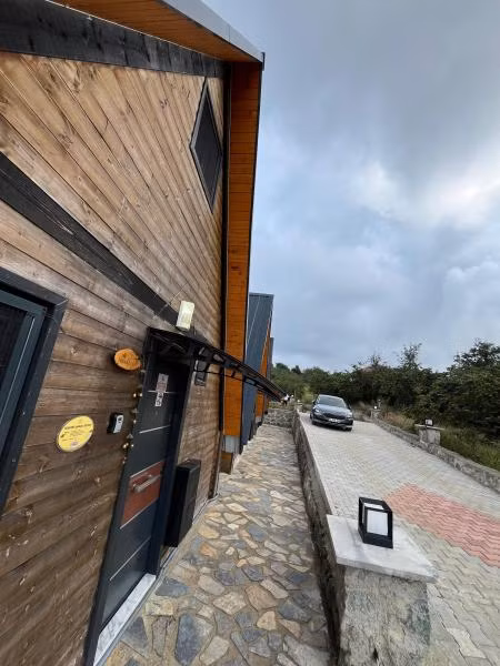Mira Bungalov