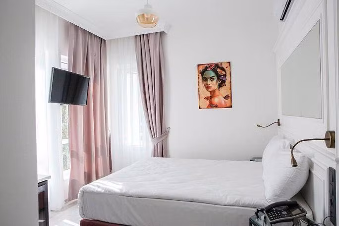 Nun Hotel Lara - 2