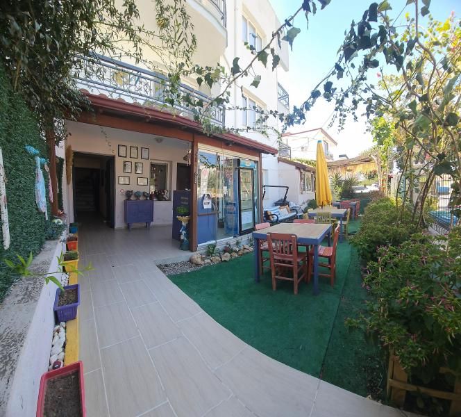 Neşeli Pansiyon Cafe Sığacık — 4