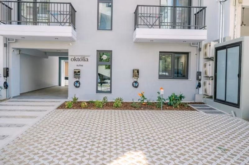 Oktolia Suites