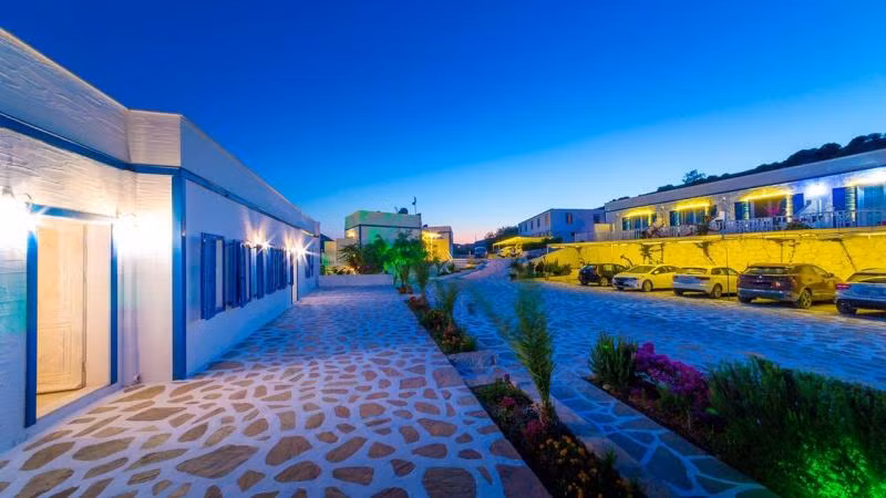 Mavi Beyaz Otel Palamutbükü - 1