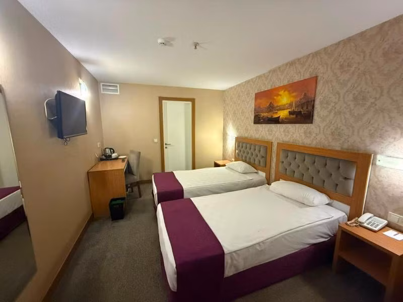 Pelora Hotel — 6
