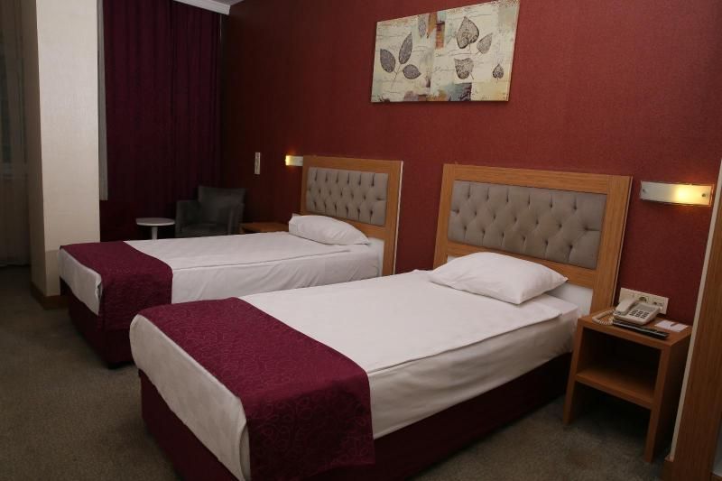 Pelora Hotel — 8