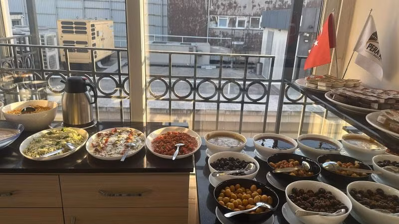 Pera Arya Hotel - 2