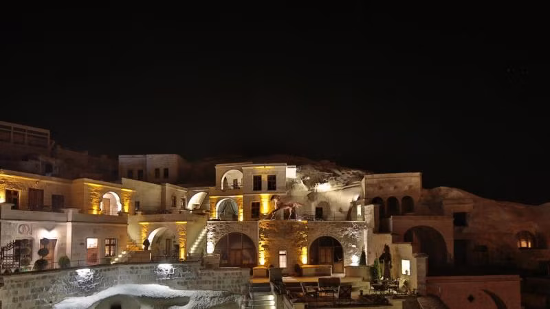 Phocas Cave Suites - 4