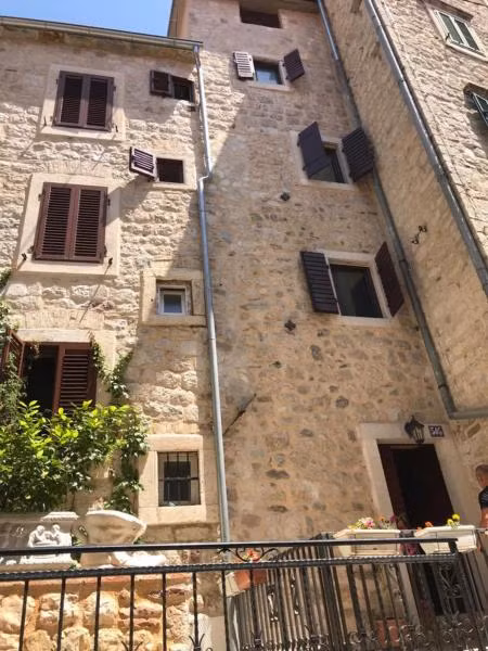 Puerta Apartments - 3
