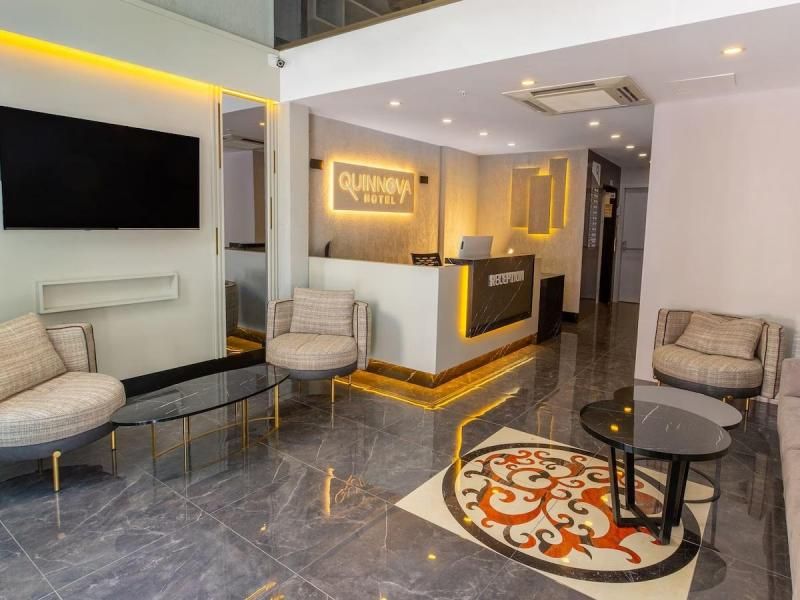 Quinnova Hotel - 1