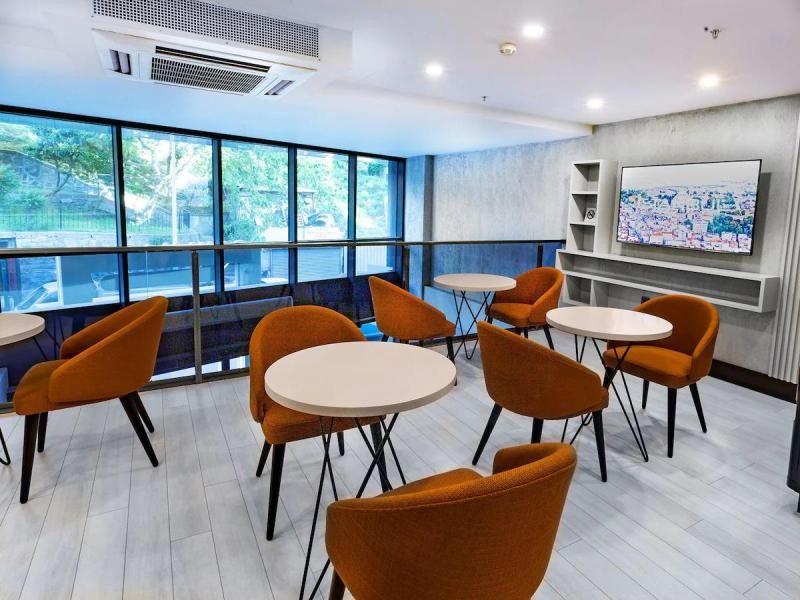 Quinnova Hotel - 2