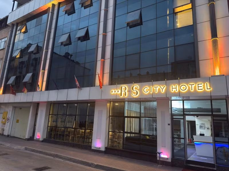 R.S City Hotel