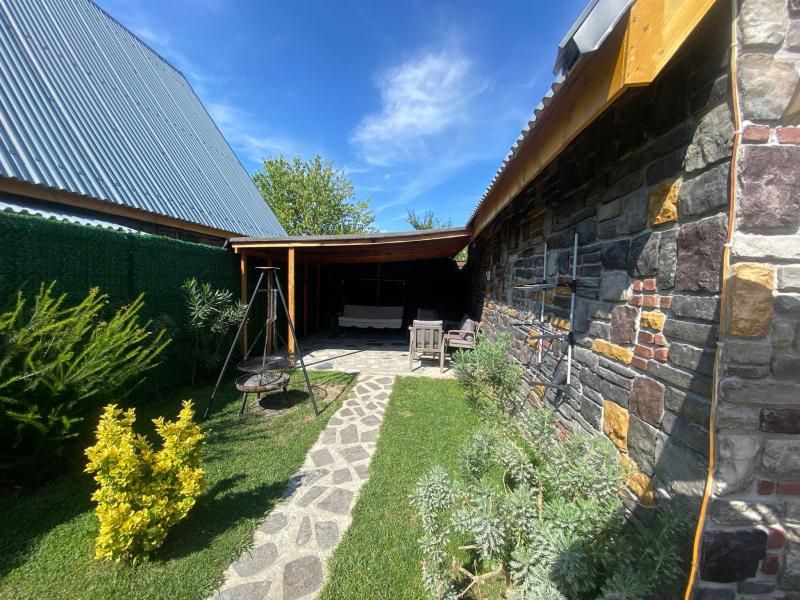Rose Sapanca Stone House — 8