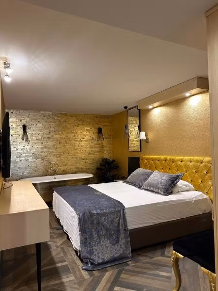 Enki Royal Çeşme Hotel - 1