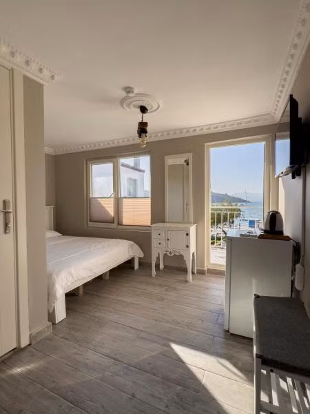 Silenos Boutique Hotel - 4
