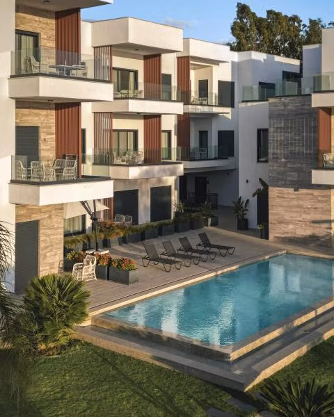 Solt Suites - 2