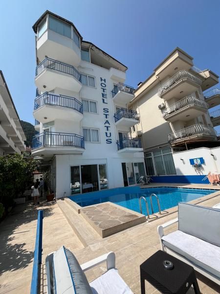 Status Hotel - 1