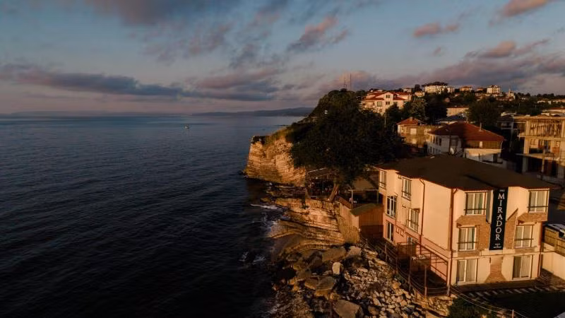 The Mirador Otel