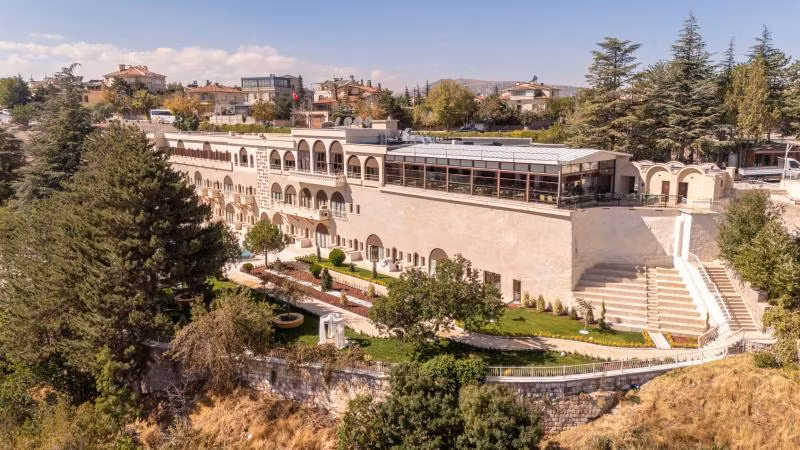 Uçhisar Kaya Otel — 8
