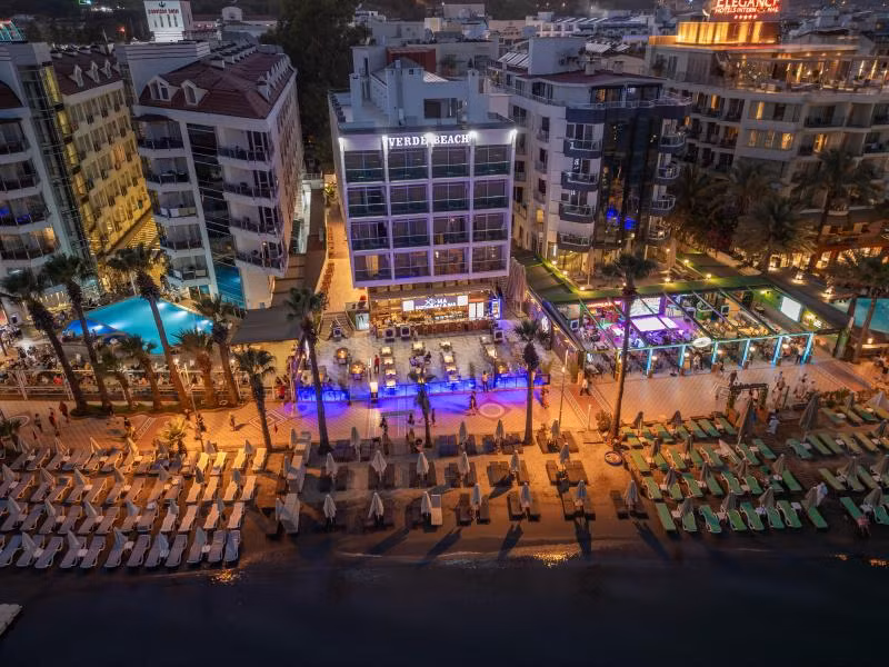 Verde Beach Hotel - 3