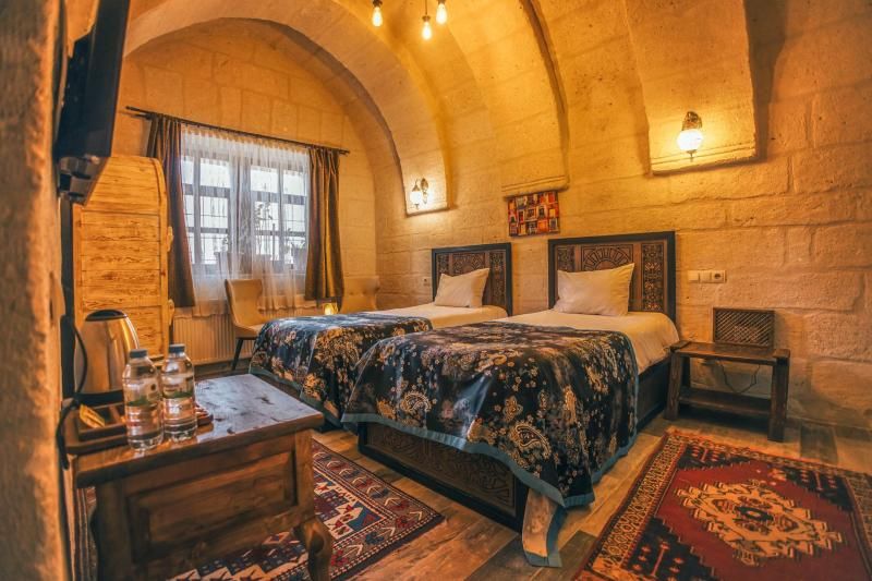 Vintage Cave House — 6