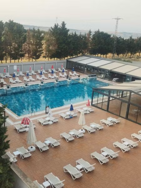 Yayoba Hotel - 1