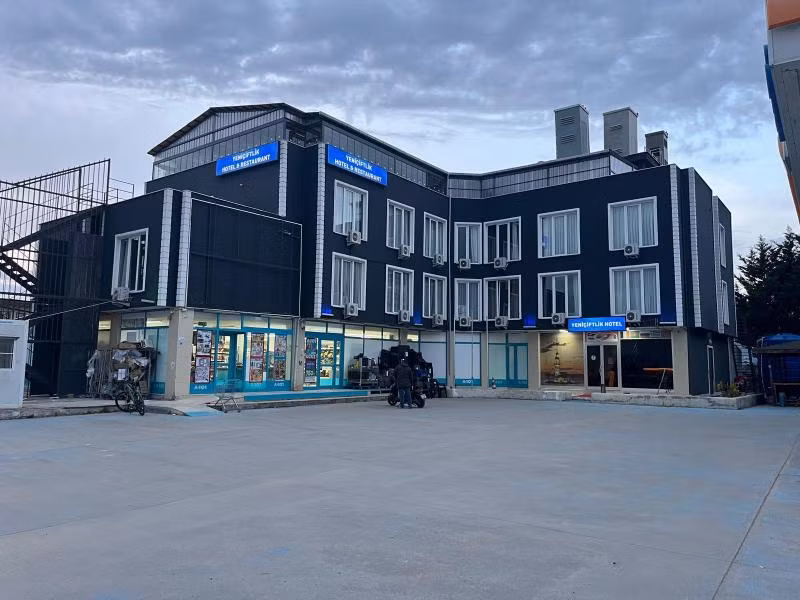 Yeniçiftlik Otel