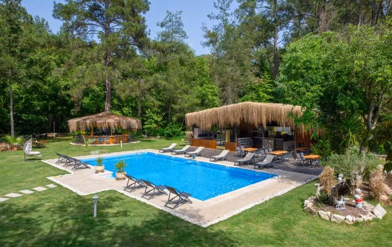 Yusalis Garden Hotel - 4