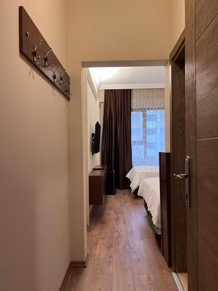 Grand 53 Hotel — 8