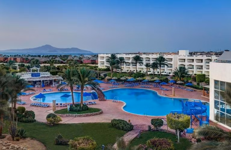 Aurora Oriental Resort - 1