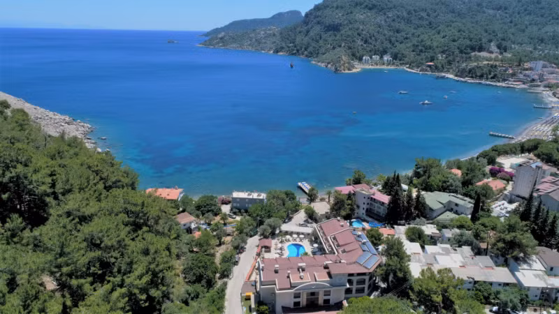 Meril Club Hotel - 4