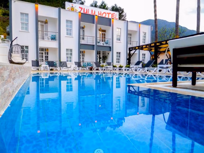 Zulu Hotel - 3