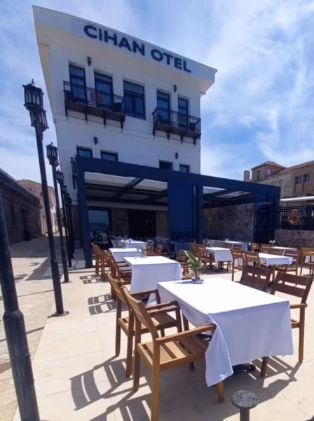 Ayvalık Cihan Otel - 1