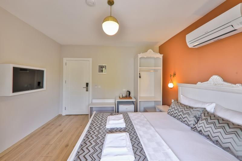 Lora Kaş Hotel — 2