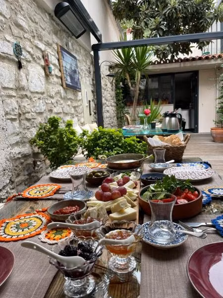 Saklı Taş Konak Hotel Urla — 7