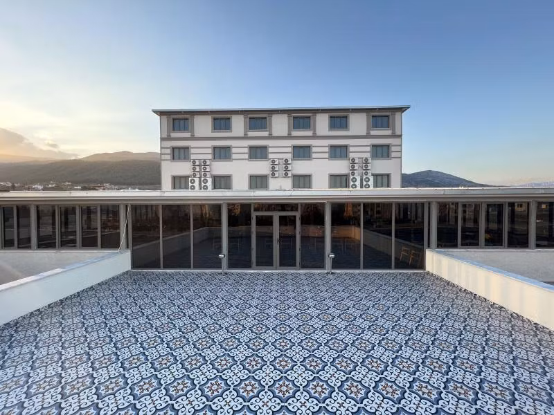 Nikopolis Hotel - 1