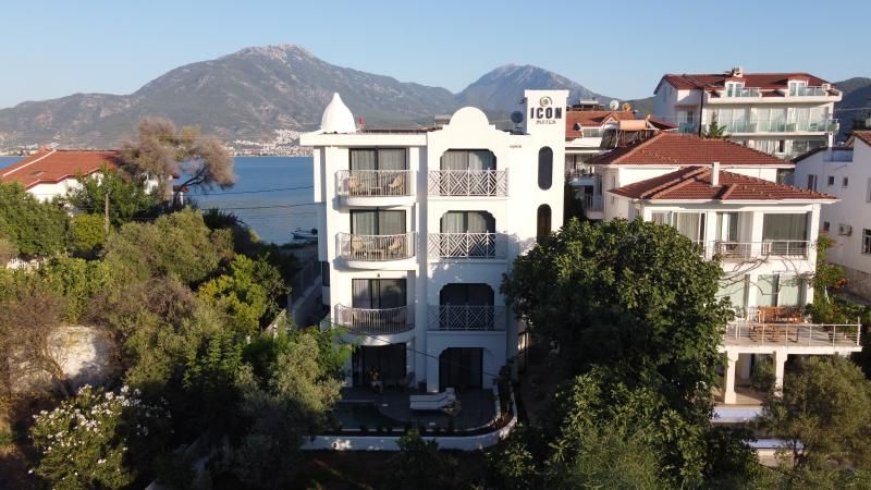 Icon Beach Suites Hotel  — 7