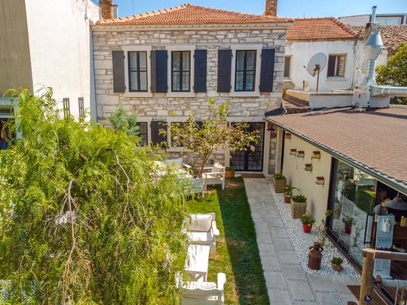Urla Taş Konak Otel — 2