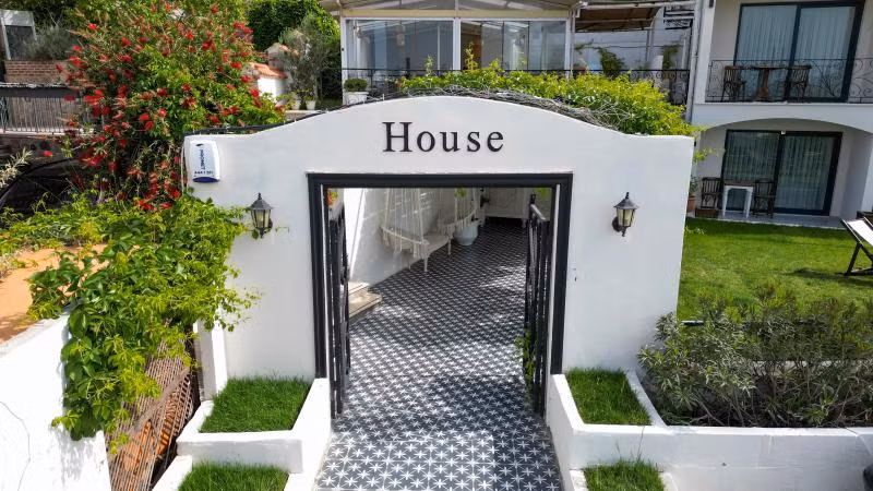 Cunda House Küçük Otel — 3