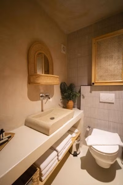 Noi Hotel — 5