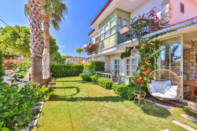Palas Alaçatı  - 2
