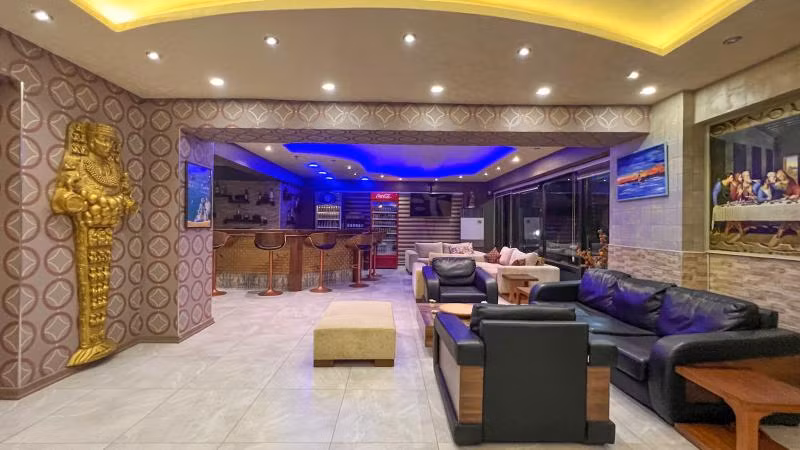 Saturn Hotel Kuşadası - 3